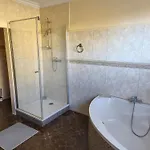 Grosse Fuer 4-6 Personen Bei Neubrandenburg *
